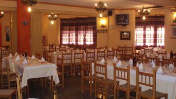 Se sirven desayunos, comidas y cenas