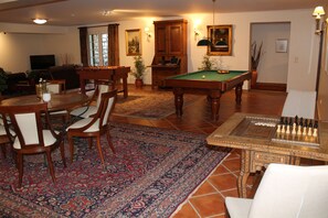 Spielezimmer