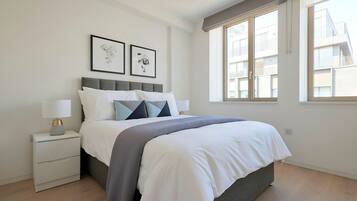 Apartment, 2 Bedrooms, Non Smoking | 2 bedrooms, individually furnished, laptop workspace, iron/ironing board