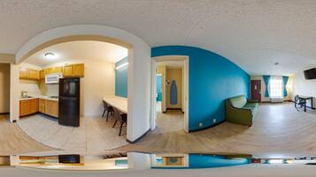 Suite, 1 kingsize-seng, kjøkken | Eget kjøkken | Kjøleskap og mikrobølgeovn