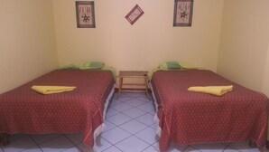 Double Room, 2 Twin Beds, Shared Bathroom | Iron/ironing board (on request), rollaway beds (surcharge), WiFi (free) - Honey House (Arequipa)