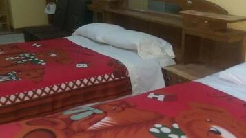 Twin Room, 2 Twin Beds, Kitchenette | Iron/ironing board, rollaway beds, free WiFi