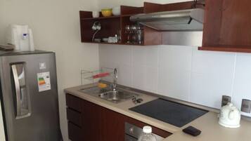 Tủ lạnh, lò vi sóng, lò nướng, bếp nấu