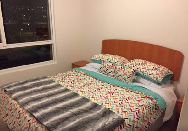 Apartment, 2 Bedrooms, Private Bathroom | 2 bedrooms, bed sheets