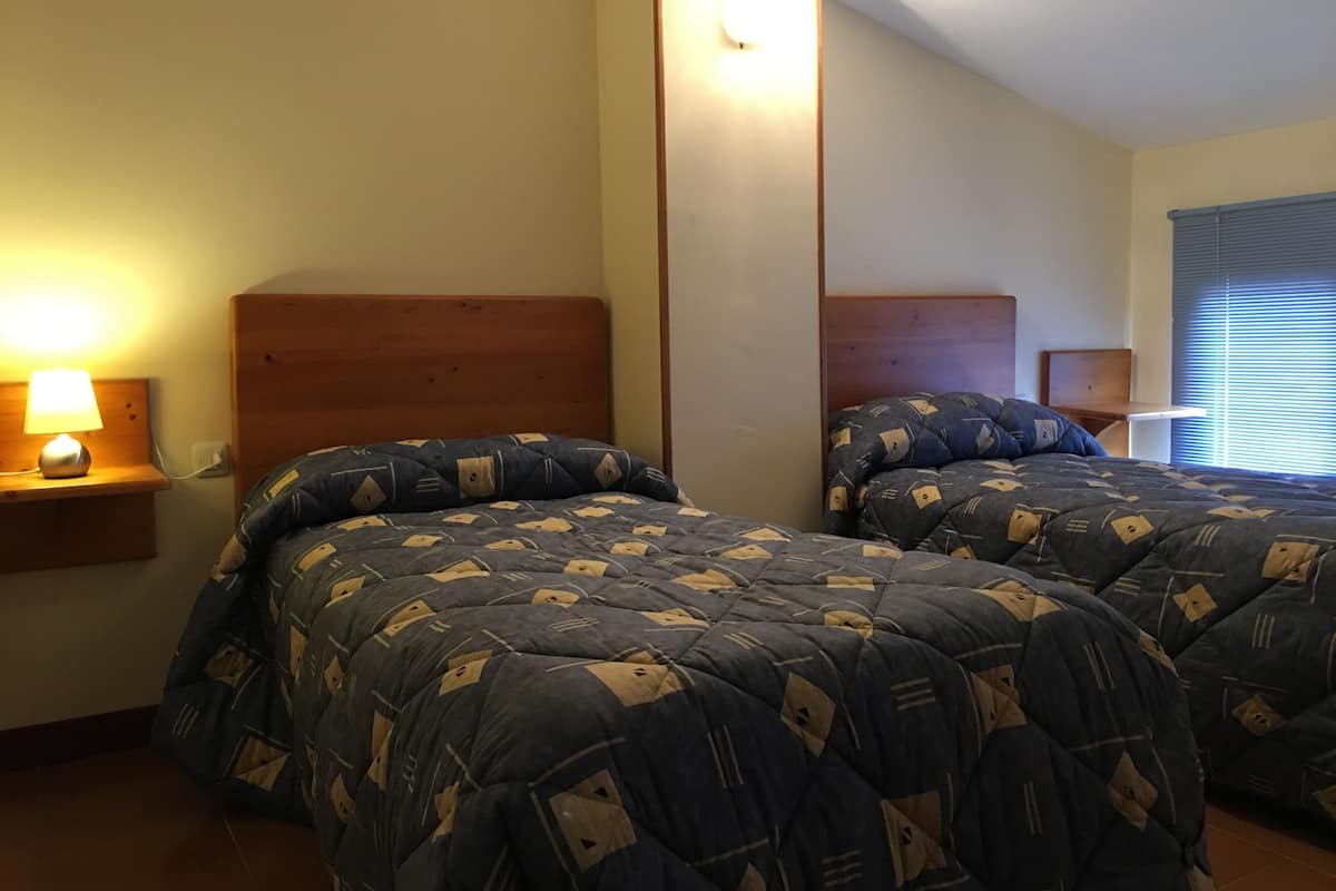 Twin Room (No pets allowed) | ベビーベッド (無料)、WiFi (無料)、ベッドシーツ