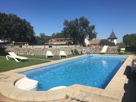 Piscina externa sazonal
