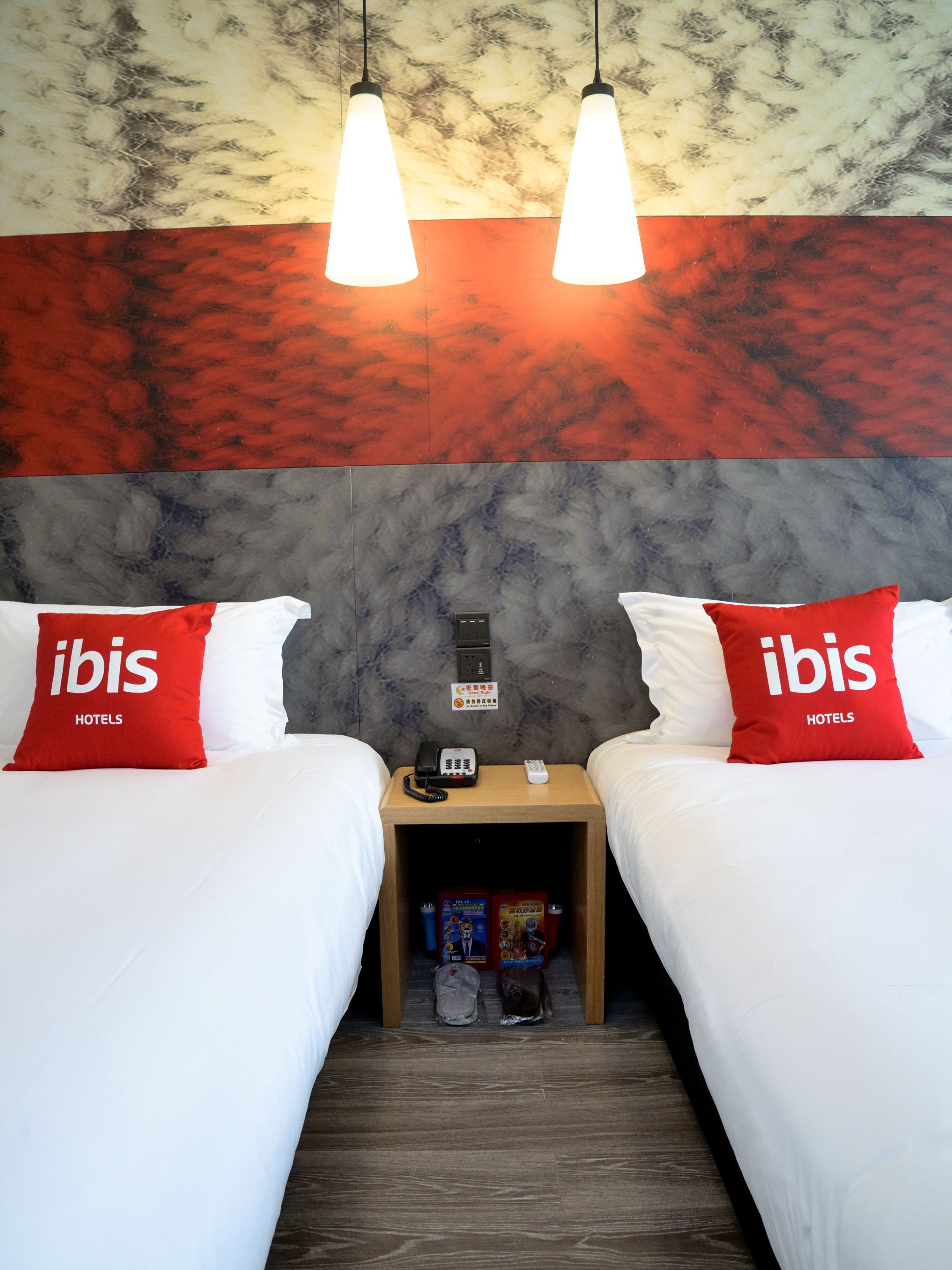 twin room | free wifi