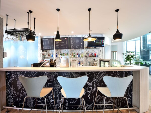 Bar (on property) - ibis Yichang Bayi Rd (Yichang)