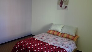 Familie appartement, 3 slaapkamers, uitzicht op bergen | 3 slaapkamers, verduisterende gordijnen, een strijkplank/strijkijzer