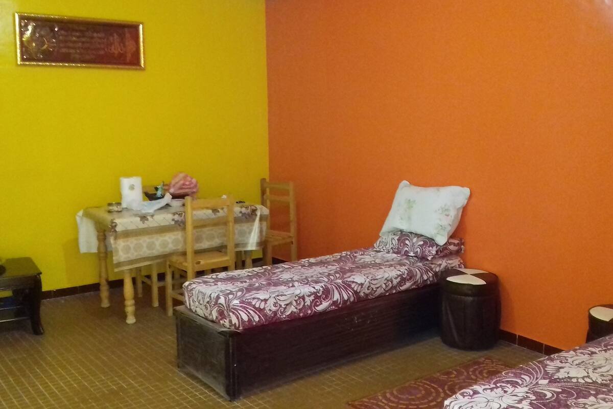 Familie appartement, 3 slaapkamers, uitzicht op bergen | 3 slaapkamers, verduisterende gordijnen, een strijkplank/strijkijzer