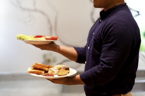 Daily buffet breakfast (MXN 249 per person)