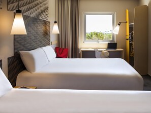 Standard Double Room, 2 Double Beds | In-room safe, desk, soundproofing, free WiFi - ibis Mazatlán Marina (Mazatlán)