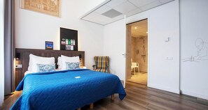 Suite, 1 letto queen, non fumatori | Biancheria da letto di alta qualità, materassi in memory foam