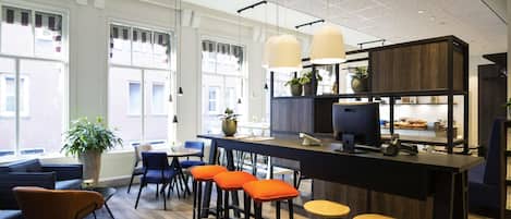 Bar (in der Unterkunft)