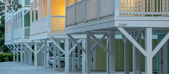 Fantastiskt fullt möblerad 3 sovrum, 3 badrum, nära havet framför år 2018