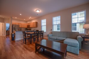 Smart TV, video games