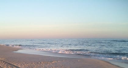 Bright White Beach House, Just a Short Stroll to Ocean- A Sunset to End Everyday