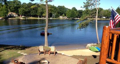 RELAXING FAMILY RETREAT ON SECORD LAKE