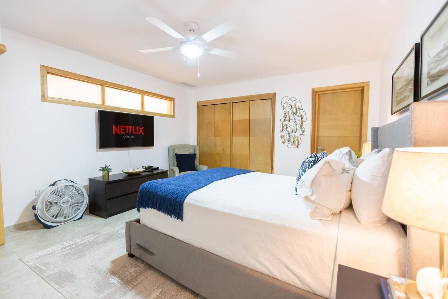 2 slaapkamers, een strijkplank/strijkijzer, gratis wifi, beddengoed