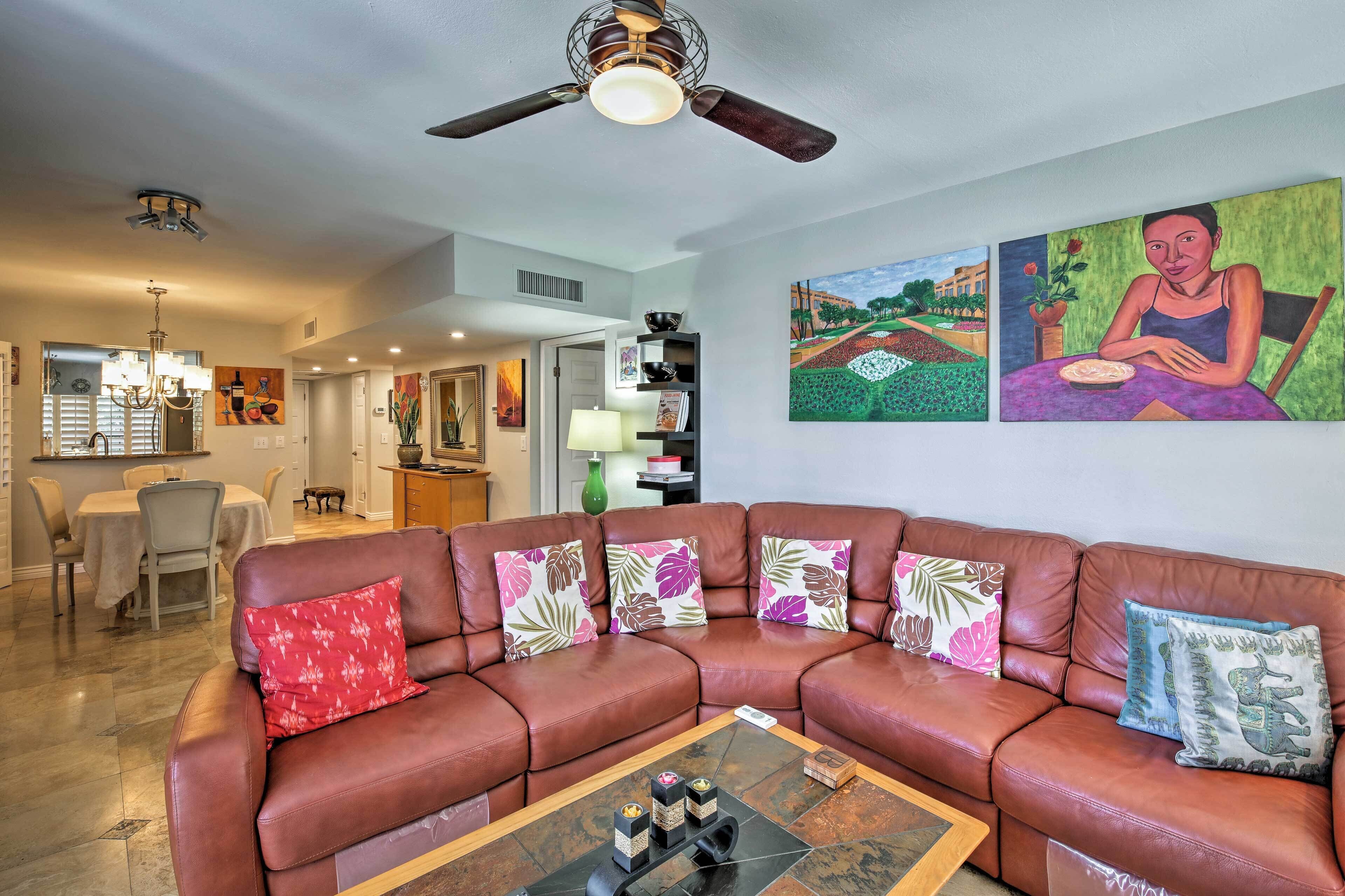 Phoenix Condo w/ Pool, 2 Mi to Biltmore Shops!