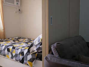 1 bedroom, iron/ironing board, WiFi, bed sheets - Genesis Unit SMDC Fields Residences (Parañaque)