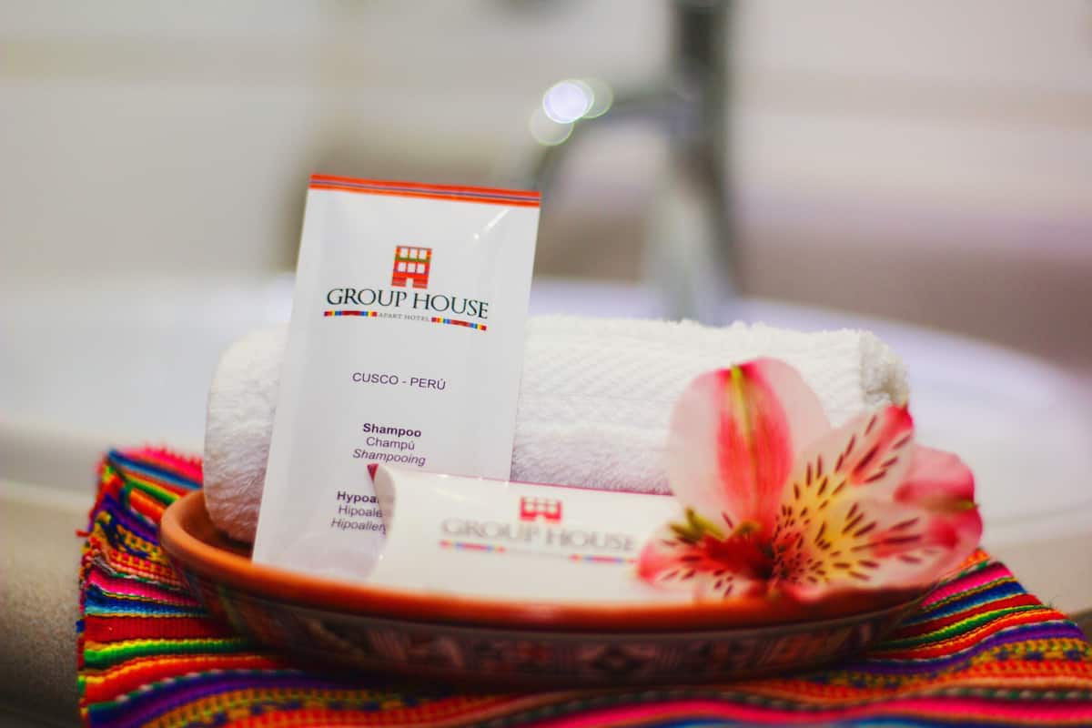 shower, free toiletries, towels