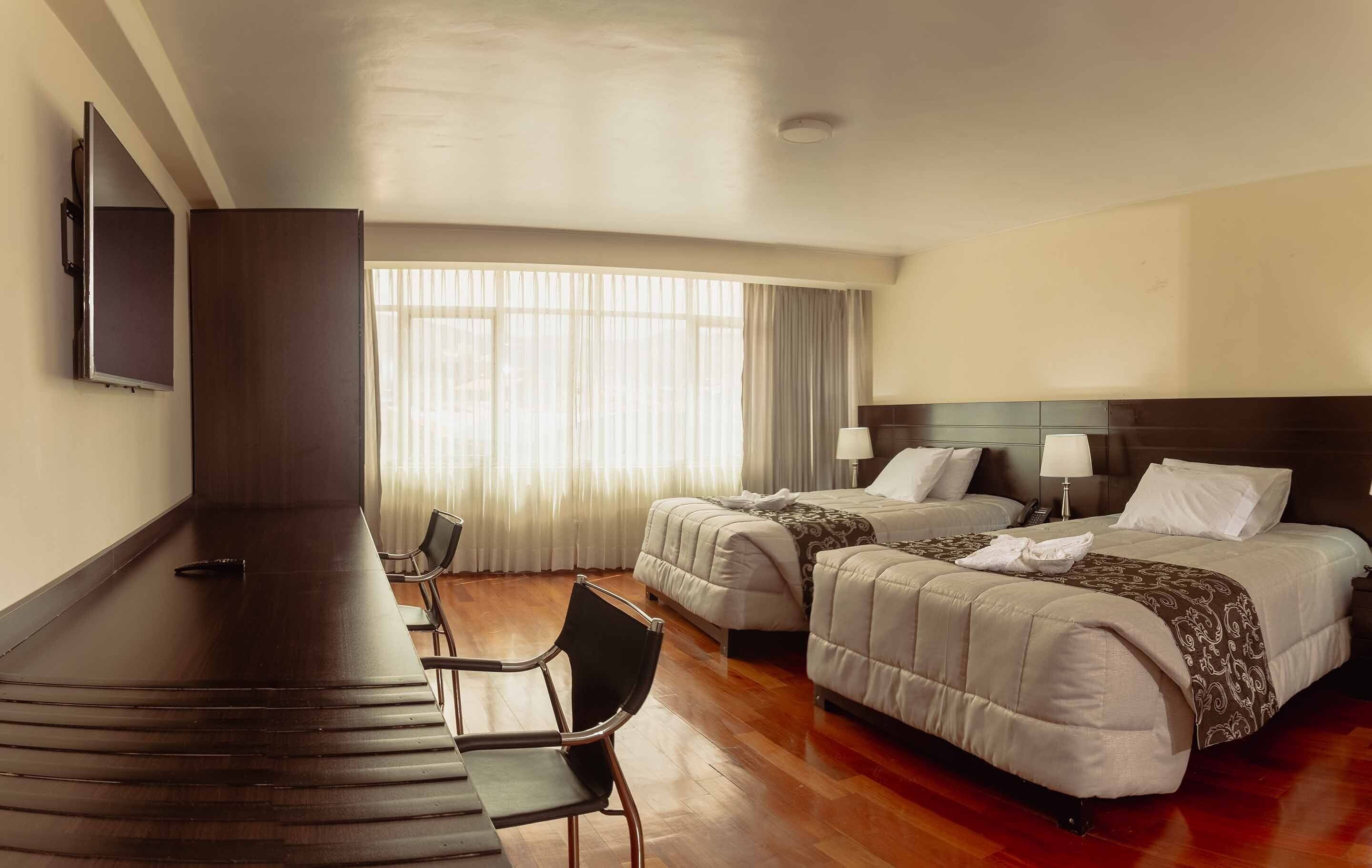 standard twin room, 1 bedroom | premium bedding, minibar, desk, laptop workspace