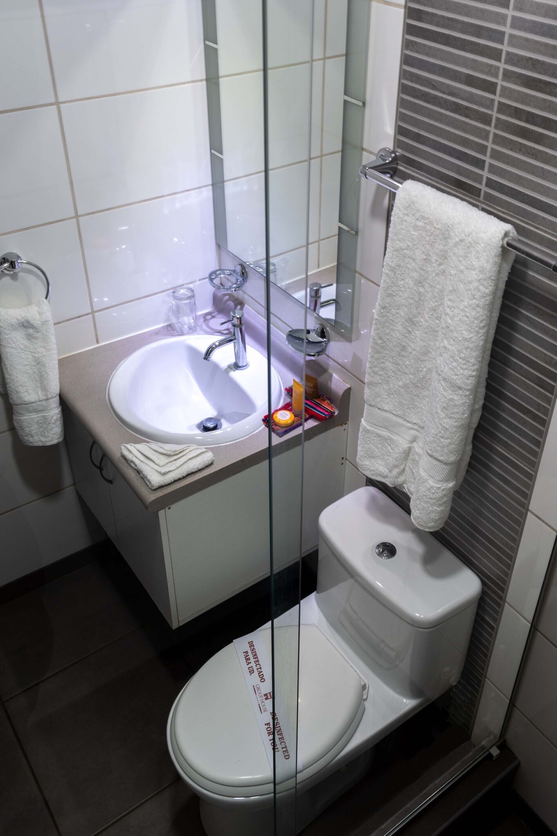 shower, free toiletries, towels