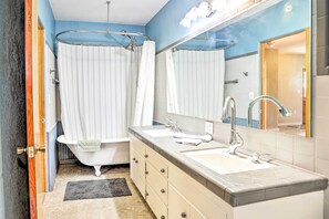Hair dryer, towels