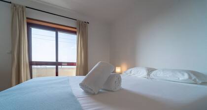 Feliciano Ramos 1 lähellä kuorma-autoasemaa ja keskustaa