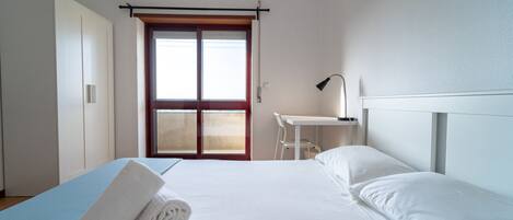 4 bedrooms, free WiFi, bed sheets