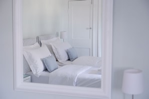 8 quartos, roupas de cama de algodão egípcio, escrivaninha