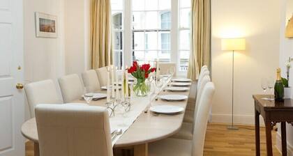 Large, 7 bed, Spacious, Regency Townhouse in Central Brighton by MyHolidayLet