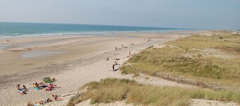 Large house near beach. 10 beds, 3 bathrooms. Lovely enclosed garden.