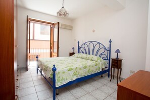 3 bedrooms, iron/ironing board, free WiFi, bed sheets - Delightful house in the historic center of Lipari with spectacular private terrace. (Lipari)