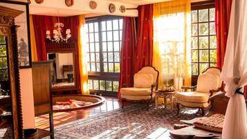 SuĂte Master Luxo Imperial | Egyptian cotton sheets, minibar, in-room safe, individually decorated