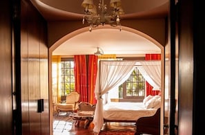 Egyptian cotton sheets, minibar, in-room safe, individually decorated