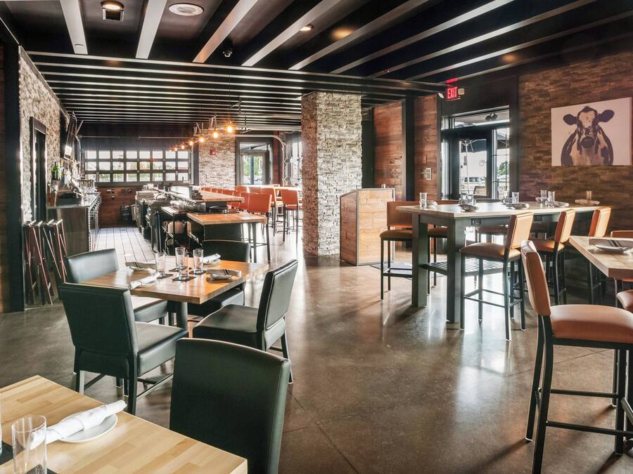 Dinner served, American cuisine