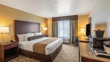 Room, 1 King Bed, Accessible Benched Tub, Non Smoking | Premium bedding, pillowtop beds, in-room safe, desk