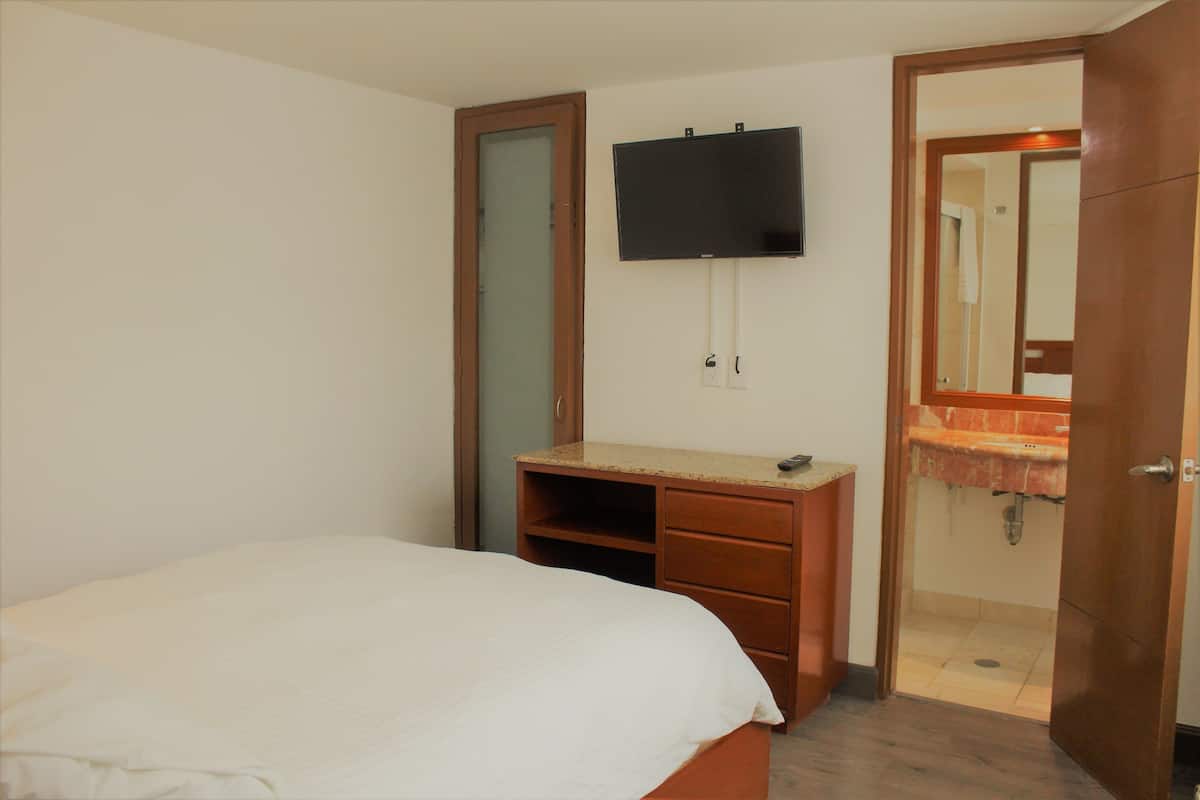 Comfort Double Room | In-room safe, blackout drapes, free WiFi, bed sheets