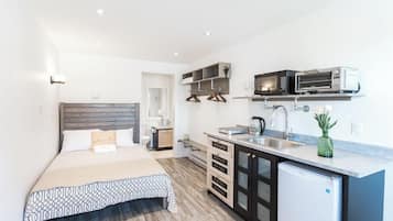 Habitació bàsica, 1 llit doble | 1 dormitori, decoració individual, mobiliari individual i escriptori