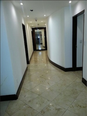 Hallway - Suites Melchor Ocampo (Mexico City)