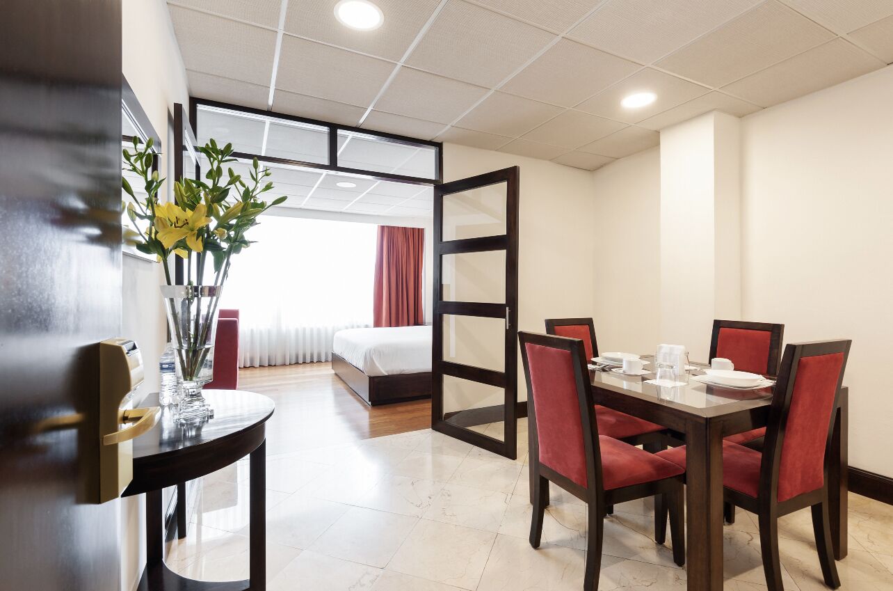 Master Suite | In-room safe, blackout drapes, iron/ironing board, free WiFi