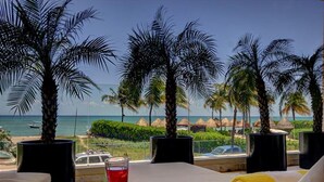 Unclassified image, 5 of 60, button - Elements 122 by Tripintravel (Playa del Carmen)