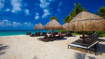 Playa en los alrededores