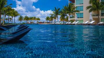 Alberca al aire libre