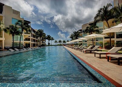 Elements GH17 by Tripintravel