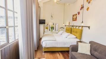 Deluxe-værelse med dobbeltseng eller 2 enkeltsenge | Premium-sengetøj, skrivebord, lydisolering, strygejern/strygebræt