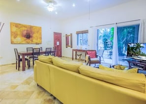 Apartment | Living room