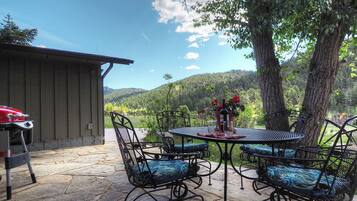 Rumah, 3 kamar tidur | Tempat makan outdoor